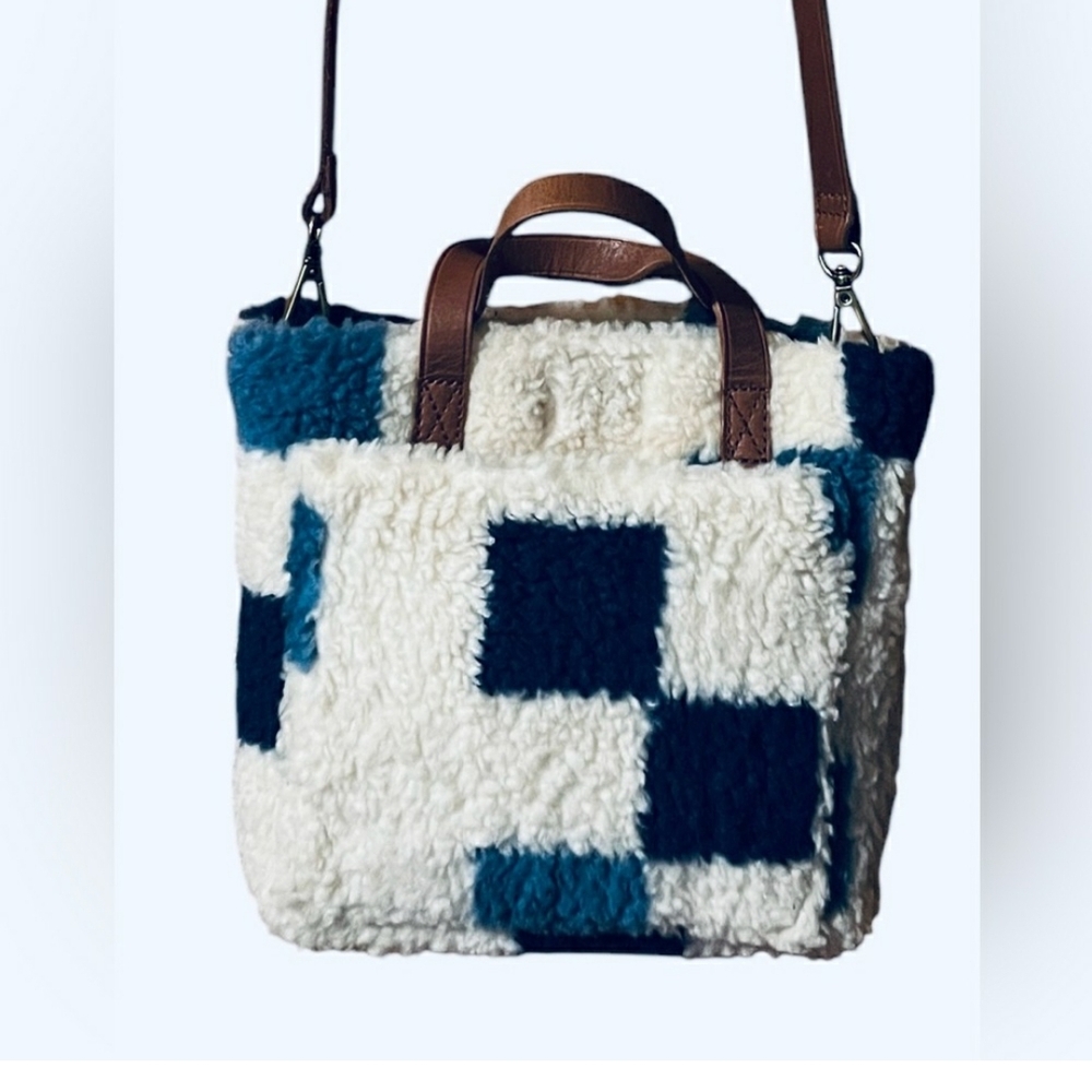 ❤MADEWELL Sherpa Crossbody